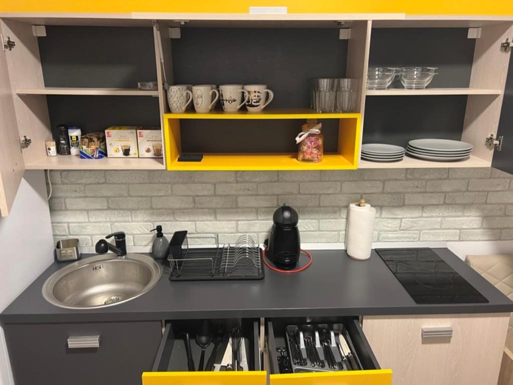 1-Beadroom Apartment With Free Parking Τούρντα Εξωτερικό φωτογραφία