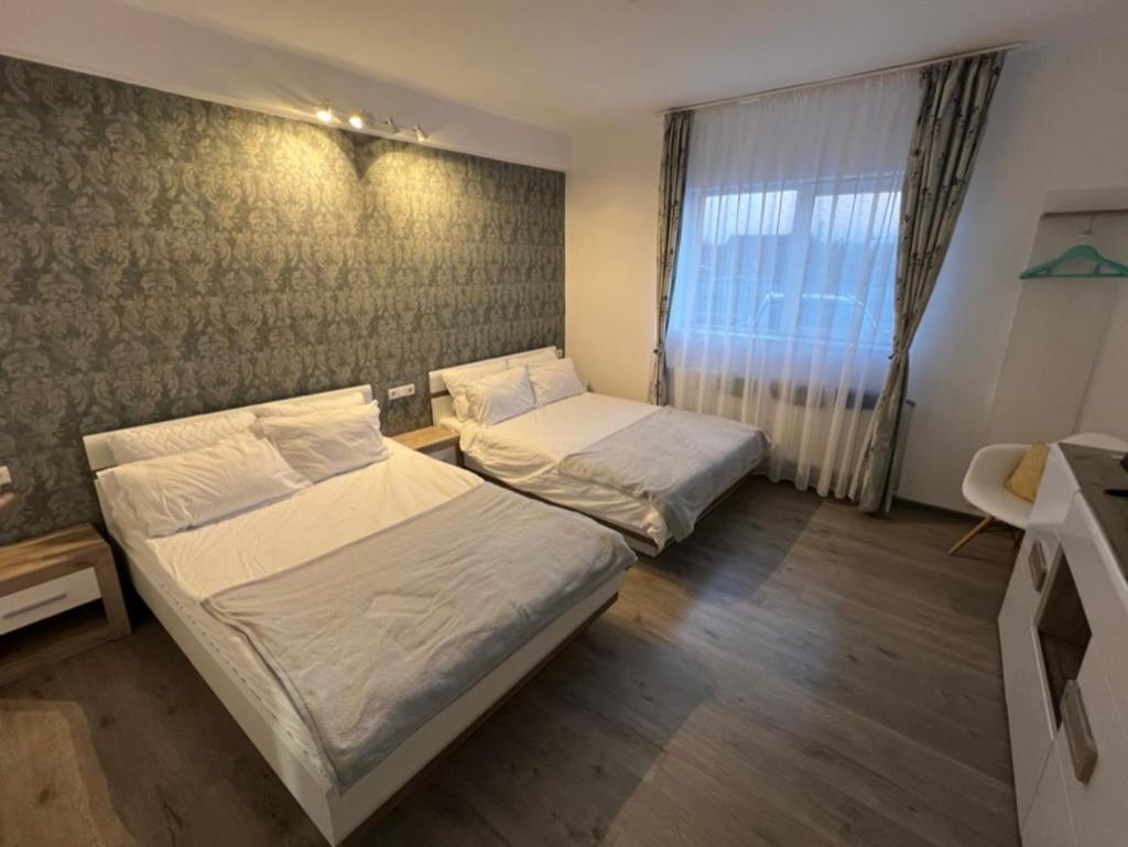 1-Beadroom Apartment With Free Parking Τούρντα Εξωτερικό φωτογραφία